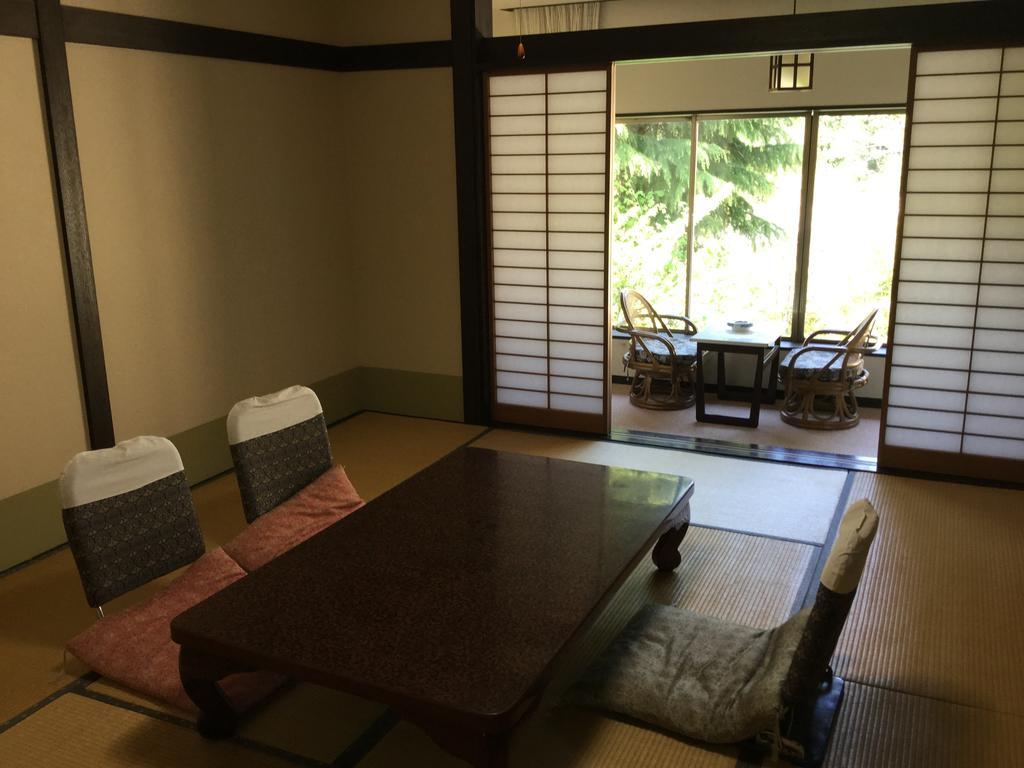 Hotel Unryuso Shinshiro Esterno foto